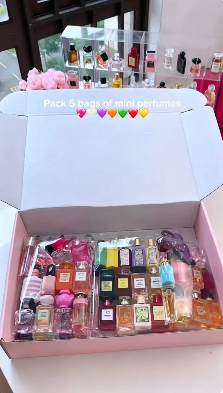 微信图片_20260803224118_132_3 Sale! 1.2.3.4.5.Bags Of Mini Perfumes - Image 1